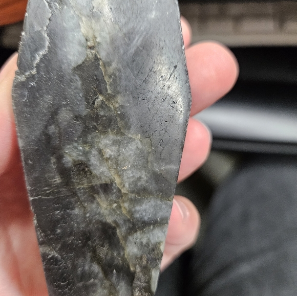 Labradorite hand carved coffin carving. 2.8 in - Picture 6 of 6